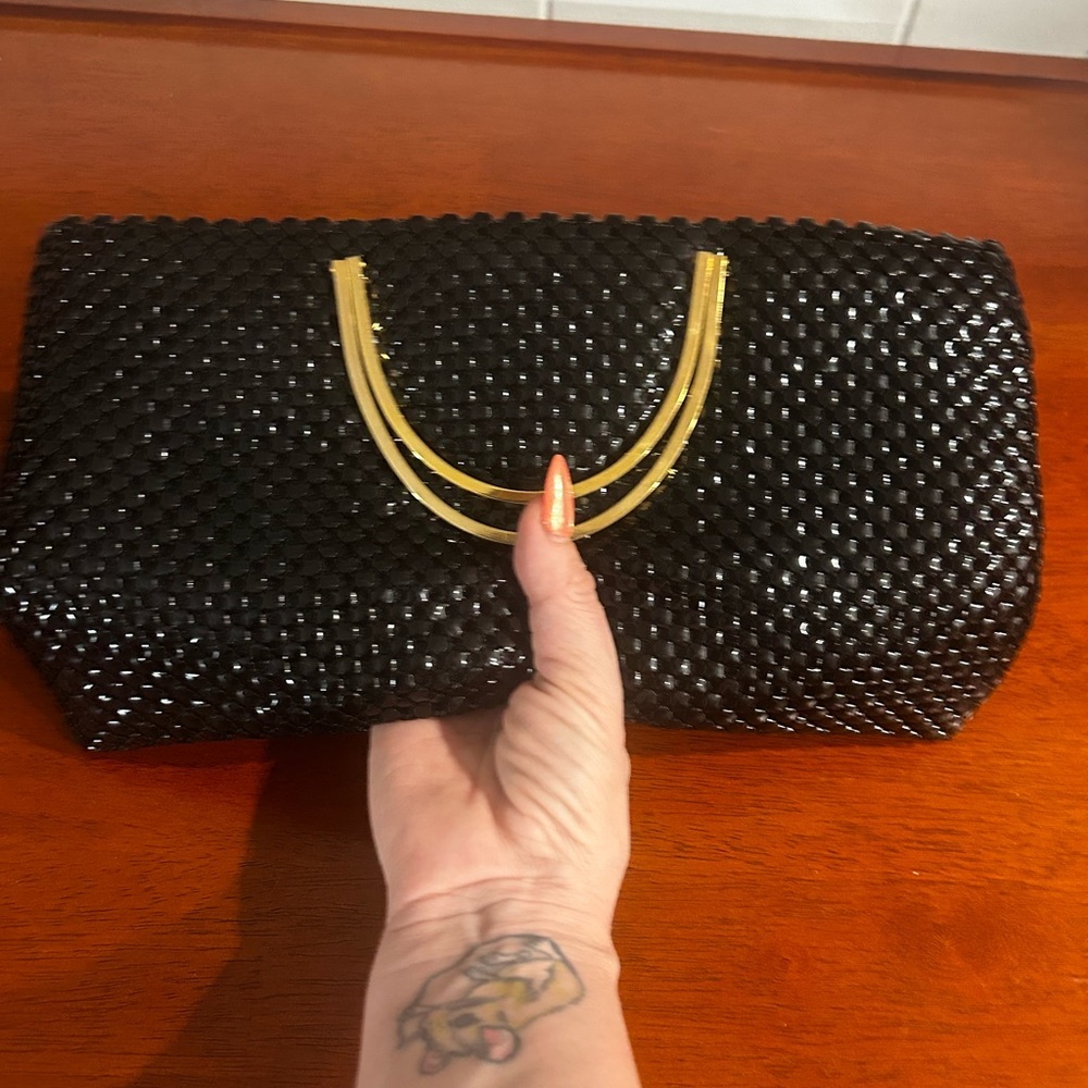 Black chainmail clutch with Gold Accents and matching wallet - Picture 3 of 11